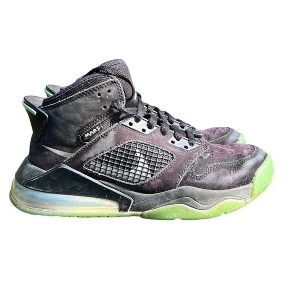 NIKE AIR JORDAN 3 Son of Mars Low Green Glow/Black Sneakers youth size 5
